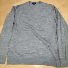 UNIQLO グレー Vネック セーター M