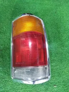 ランクル80純正テールランプ左右　エンブレムセット ランクル80純正テールランプ左右 エンブレムセット - メルカリ