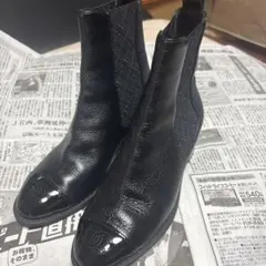 CHANEL サイドゴアブーツ ブラック　36.5のサムネイル