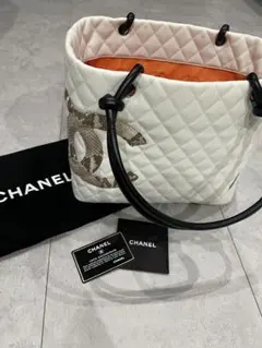 【超美品】CHANEL シャネルハンドバッグ　カンボンライン　パイソン×白