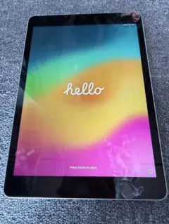 iPad第9世代 シルバー　10.2インチ カバー付き