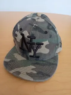 迷彩 NYロゴ キャップ