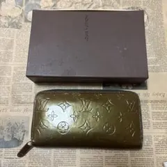 LOUIS VUITTON ヴェルニ ジッピーウォレット 長財布のサムネイル