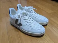 VEJA スニーカー　26cmのサムネイル