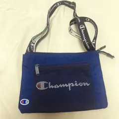 チャンピオン　サコッシュ