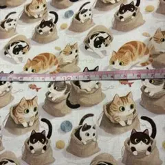 ラスト　猫柄ハギレ①