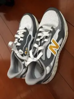 た*け様 ニューバランス スニーカー グレー×イエロー 26cm メッシュ シュ