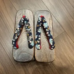 花柄鼻緒の木製下駄　レディース