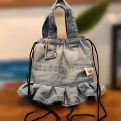 ハンドメイド　デニムリメイク　フリル巾着バッグのサムネイル