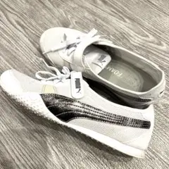 PUMA ホワイト レディーススニーカー SOFTFOAM+
