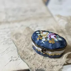 アンティーク　Limoges France 磁器製 トリンケット　小物入れ 花柄 アンティーク Limoges France 磁器製 トリンケット 小物入れ 花柄