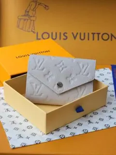 Louis Vuitton エンボス加工 二つ折り財布