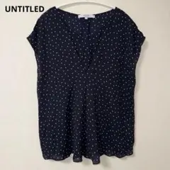UNTITLED ドット柄 Vネック ブラウス ネイビー 半袖のサムネイル