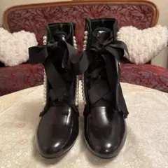 トゥービーシック♡黒いパール装飾中ヒールブーツ