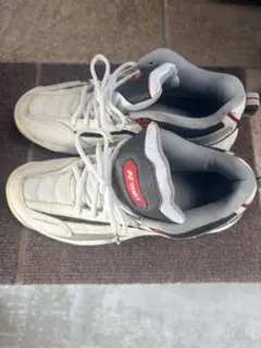 YONEX ハイカットテニスシューズ