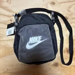 NIKEショルダーバックのサムネイル