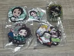 鬼滅の刃　竈門炭治郎　缶バッジ　キーホルダー