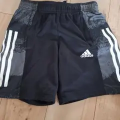 adidas ハーフパンツ ブラック 140cm