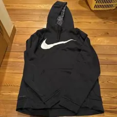 Nike 黒 フード付きパーカー