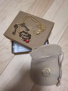 矢沢あい展　Q-pot　Black Stone 鍵モチーフ ネックレス