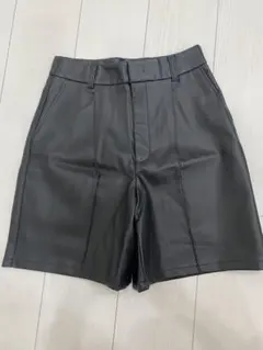 GU フェイクレザー ショートパンツ ブラック Mサイズ