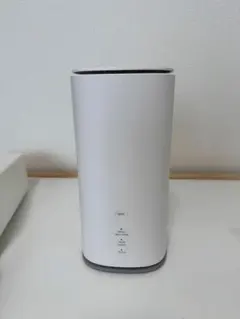 Au Speed Wi-Fi HOME L3 本体と付属品のサムネイル