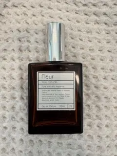 AUX PARADIS オゥパラディ フルール 30ml 香水　残5割のサムネイル