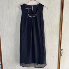 ネイビー ビジュー付きパーティードレス