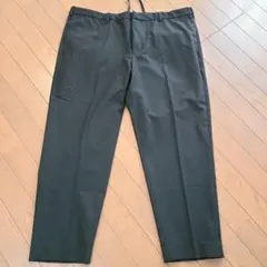 UNIQLO　スマートアンクルパンツ2WAYストレッチ（ウールライク）