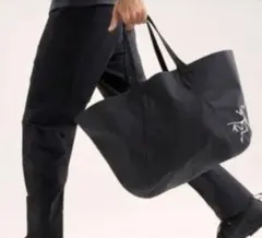 ■極美品■ARC'TERYX CARRIER 45 GEAR TOTE ブラックのサムネイル