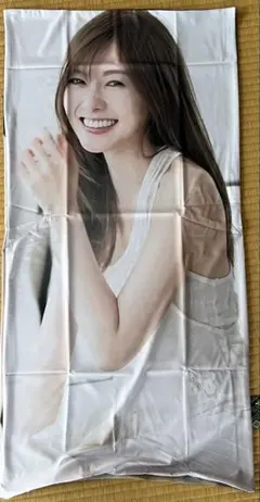 t*g様 浜辺美波タペストリー70×100cm - メルカリ