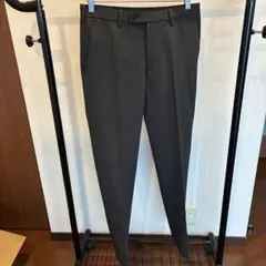 UNIQLO ダークグレー スラックス ウエスト76cm