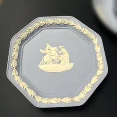  ジャスパー 干支 羊 2015年 置物 皿 トレイ WEDGWOOD ジャスパー 干支 羊 2015年 置物 皿 トレイ - メルカリ