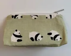 パンダ柄 薄緑色 ポーチ