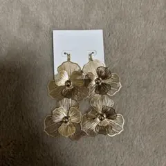 ピアス　ウェディング