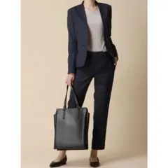 SUIT SQUARE ノーカラージャケット　パンツスーツ　セットアップ
