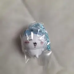 ちいかわ　マスコットつき　ビスケット　ハチワレ