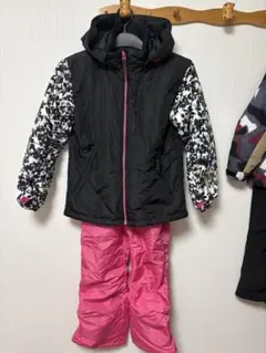 ディズニー　スノーボードウェア 黒/ピンク ミッキーマウス柄150