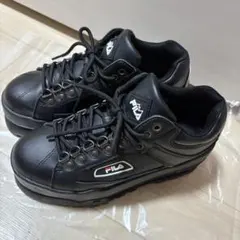 フィラ　厚底スニーカー　トレイルブレーザー　TRAILBLAZER WEDGE