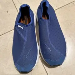 PUMA メッシュ スリッポンスニーカー 青
