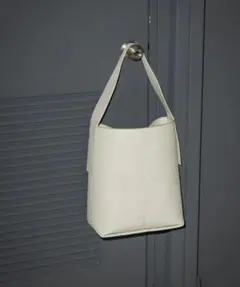 ADAM ET ROPÉ FEMME　軽量シュリンクワンハンドルバッグのサムネイル