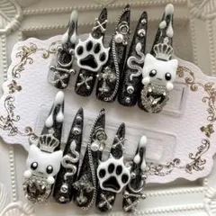 ネイルチップ 量産型 地雷 サブカル 天使界隈 黒 白 猫 ハート 肉球 蛇