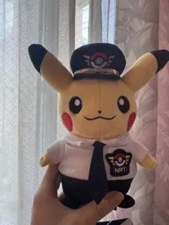 ポケモンセンター パイロットピカチュウ 成田空港 ver. ぬいぐるみのサムネイル
