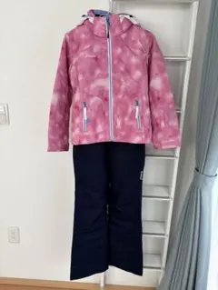 Phenix 女の子　スキーウェア　140㌢　上下セット　手袋付き