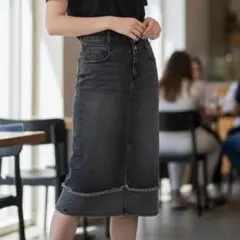 美品 ザラ ZARA スカート XS 黒 デニム タイト ひざ丈 膝上 細見え
