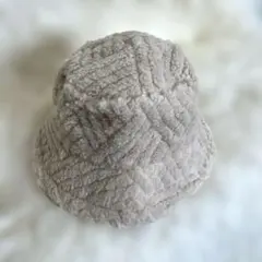 【新品】ファー風バケットハット　ベージュ　モコモコふわふわ　暖かい　サイズ調整可