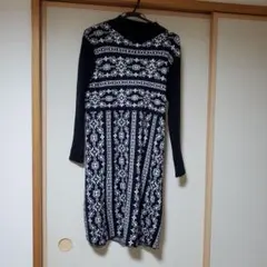 TRUBE ニットワンピース 黒・白 長袖