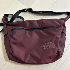 THE NORTH FACE ショルダーバッグ バーガンディのサムネイル