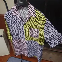 お値下げ VERSACE La Greca Short Sleeve Shirtのサムネイル