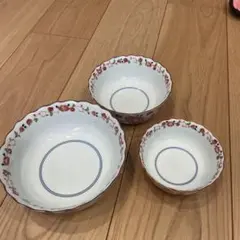 たち吉（橘吉）の「赤絵花文 中鉢3点セット」